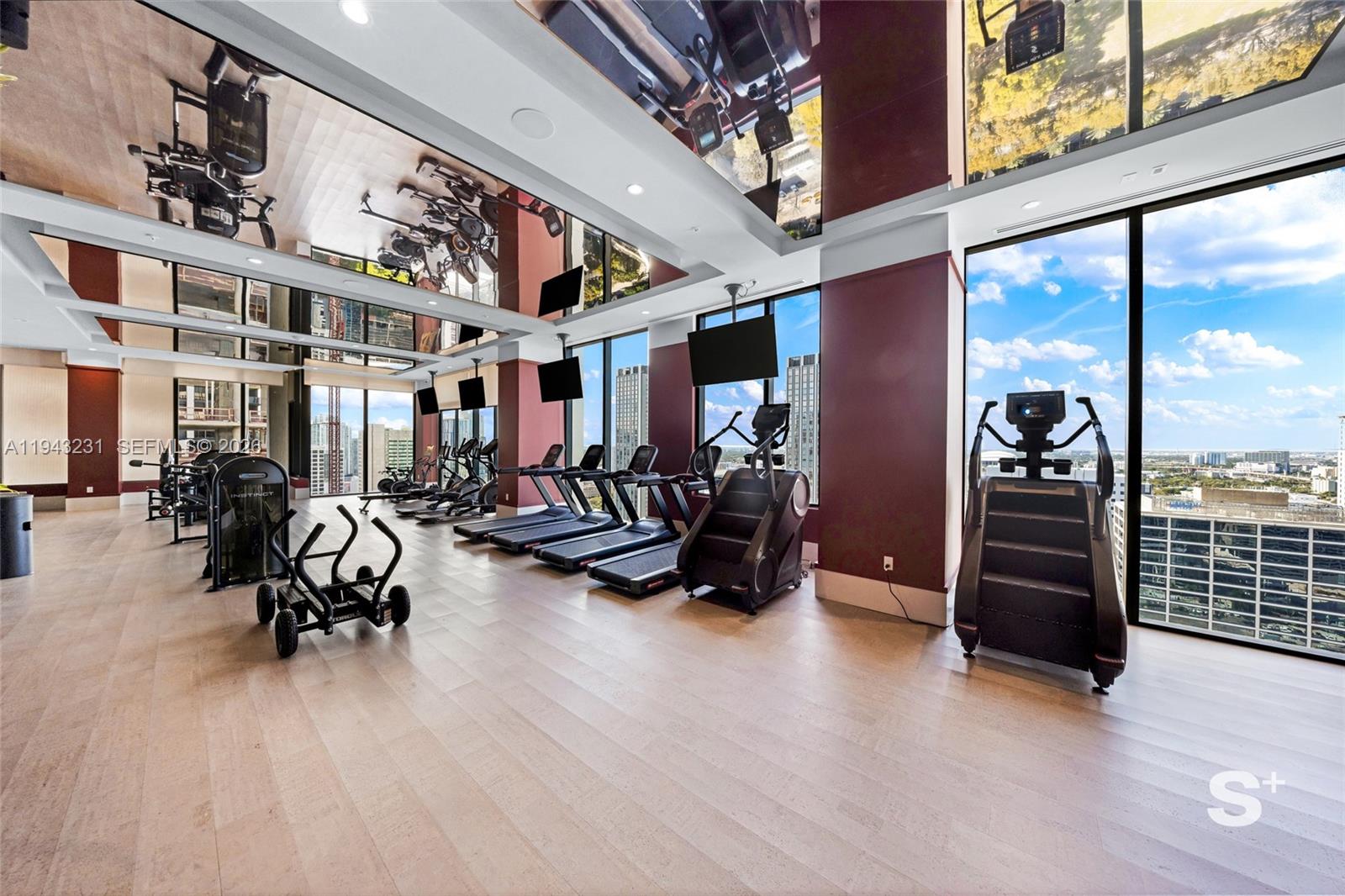 image The Crosby Miami Worldcenter42