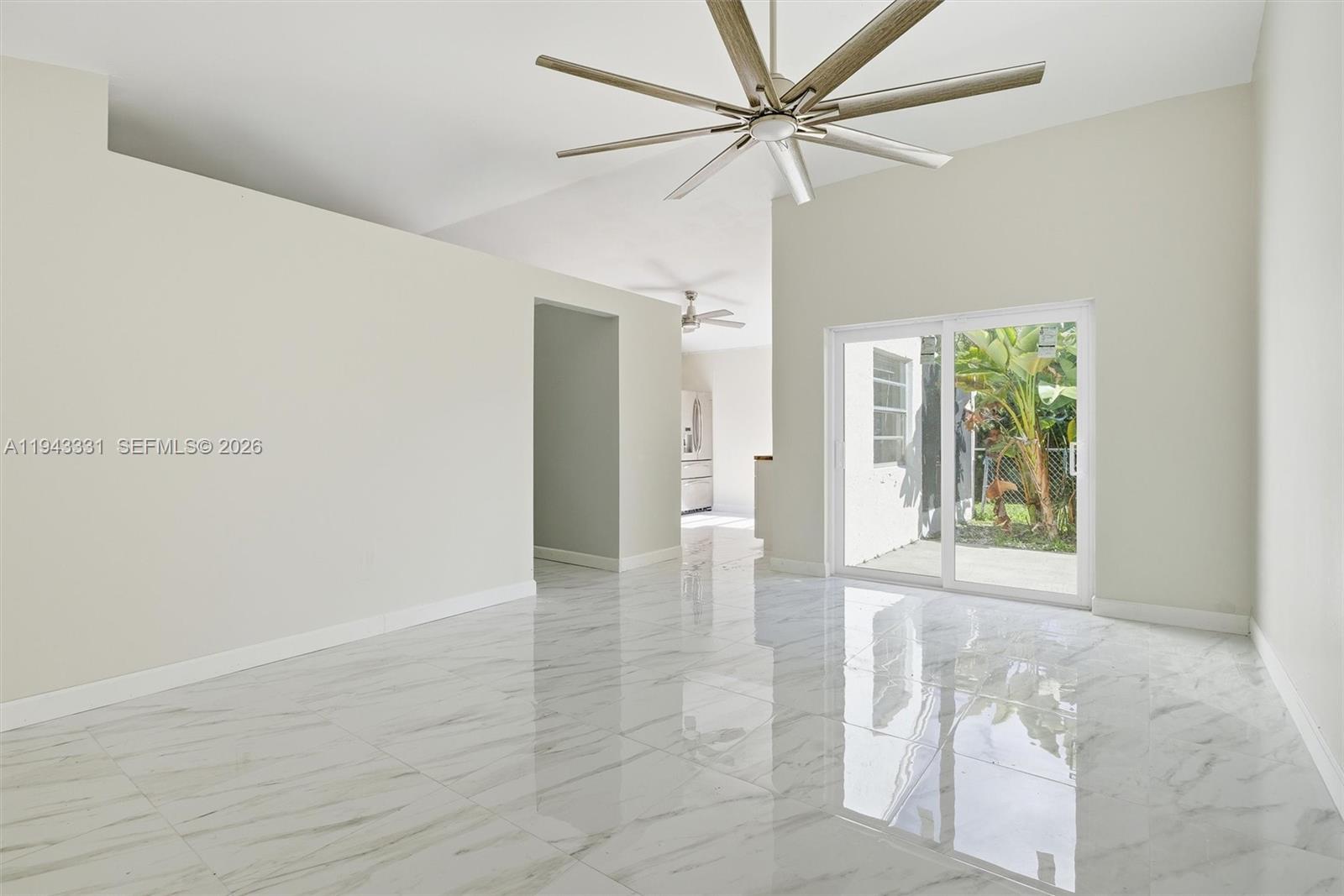 19463 NW 62nd Pl Hialeah, FL 33015
