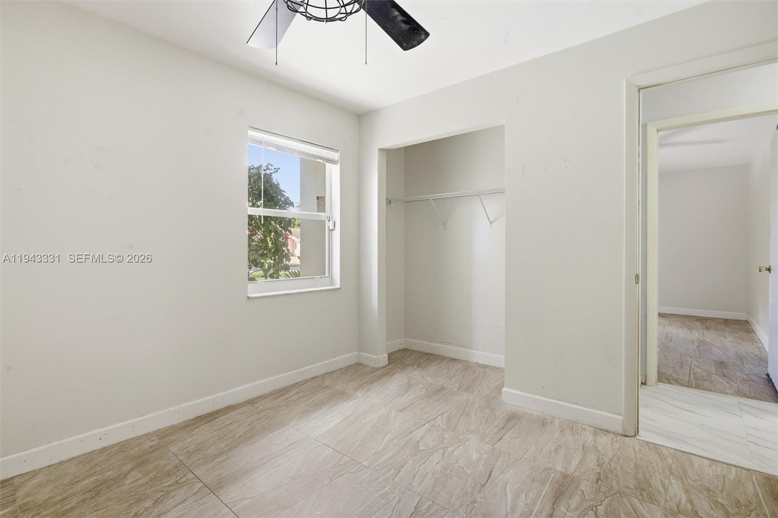 19463 NW 62nd Pl Hialeah, FL 33015