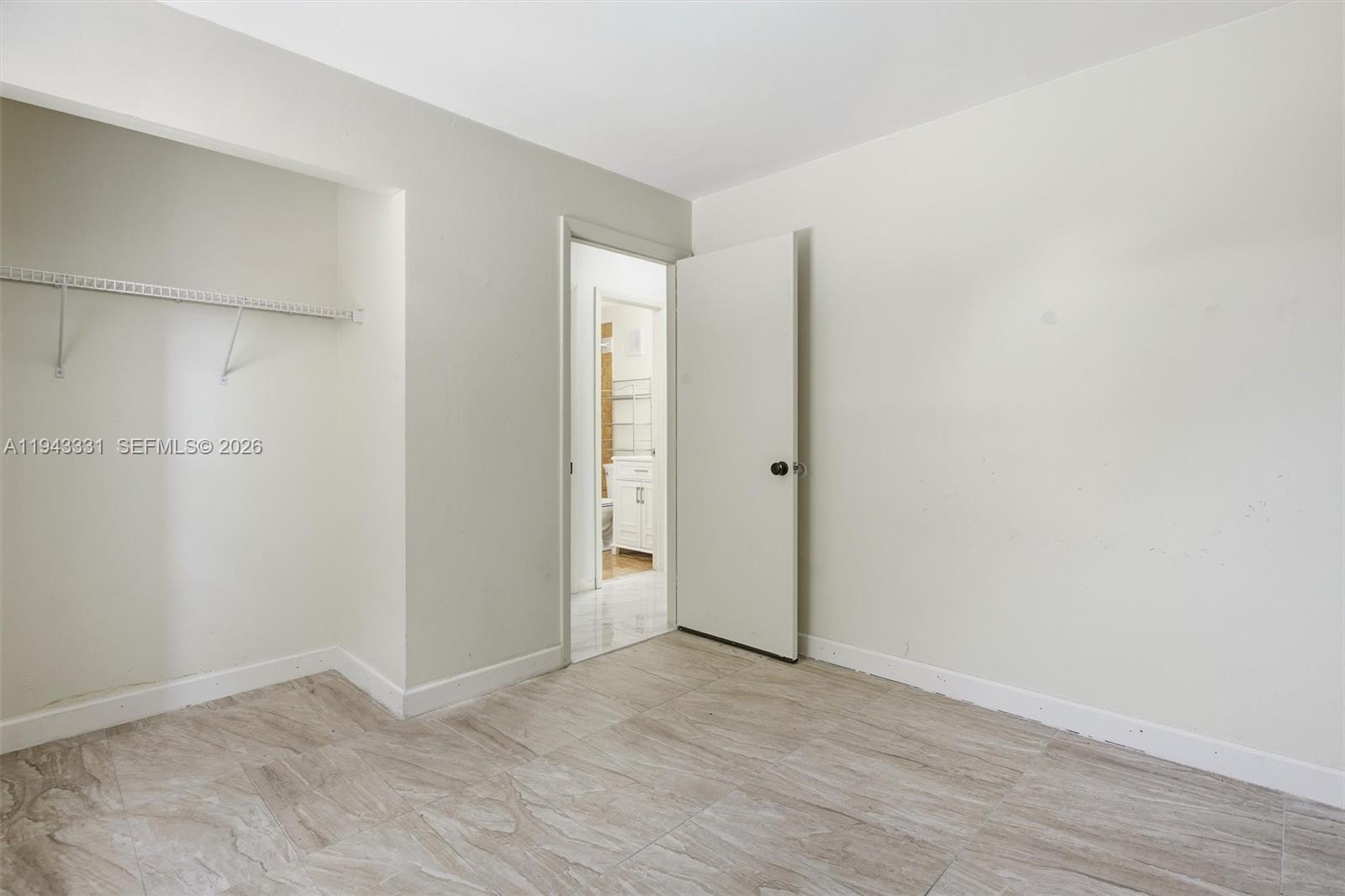 19463 NW 62nd Pl Hialeah, FL 33015