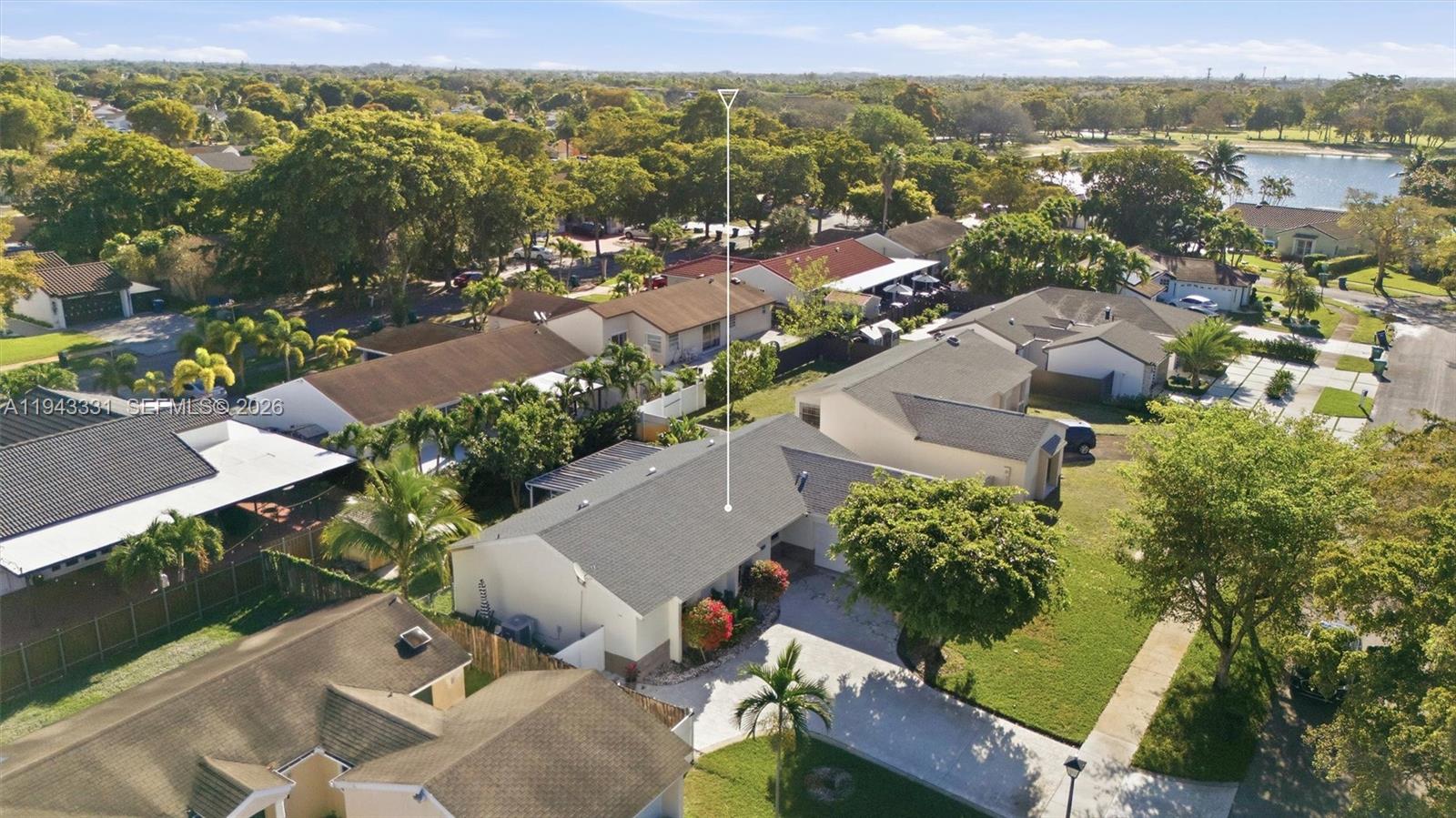 19463 NW 62nd Pl Hialeah, FL 33015