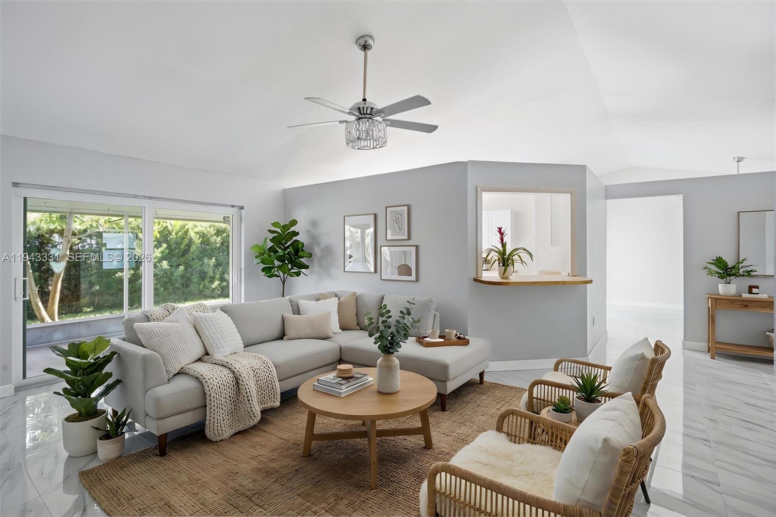 19463 NW 62nd Pl Hialeah, FL 33015