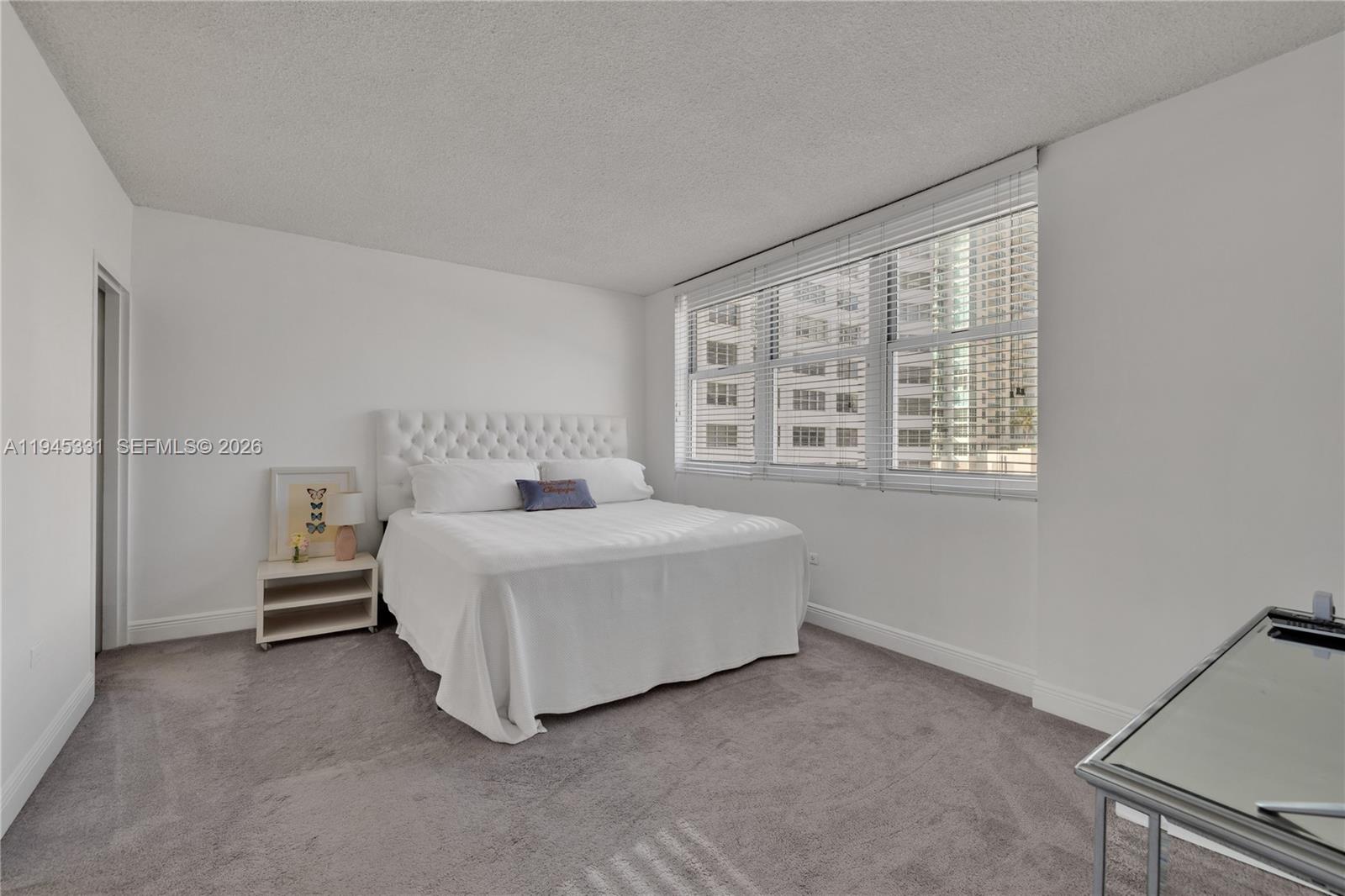 801 Brickell Bay Dr #1262 Miami, FL 33131