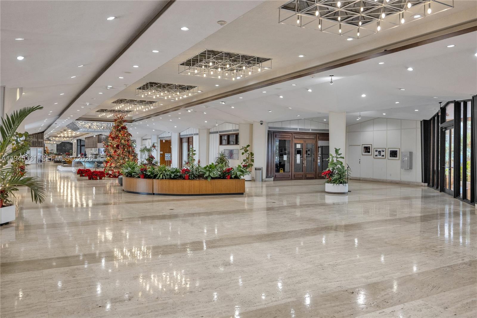 801 Brickell Bay Dr #1262 Miami, FL 33131