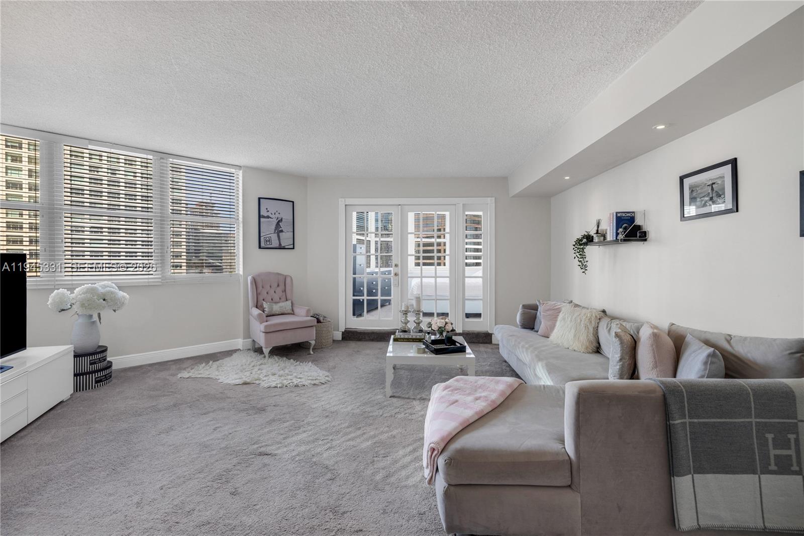 801 Brickell Bay Dr #1262 Miami, FL 33131