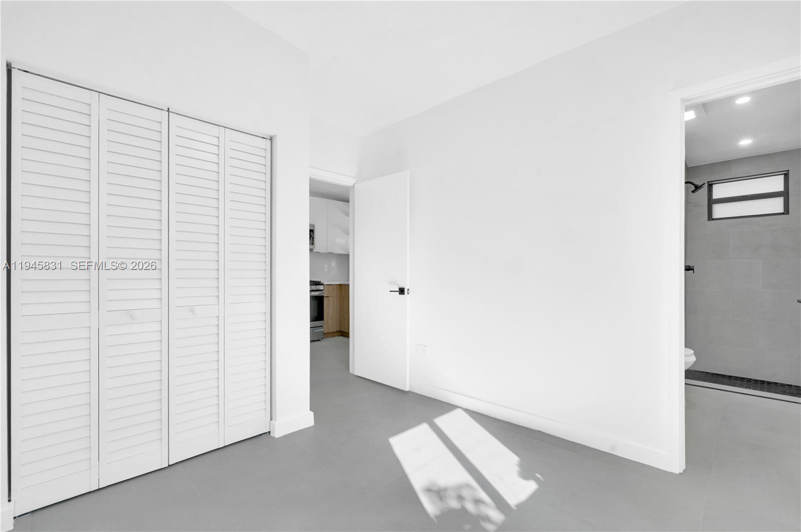 3040 Nw 93rd #D Miami, FL 33147