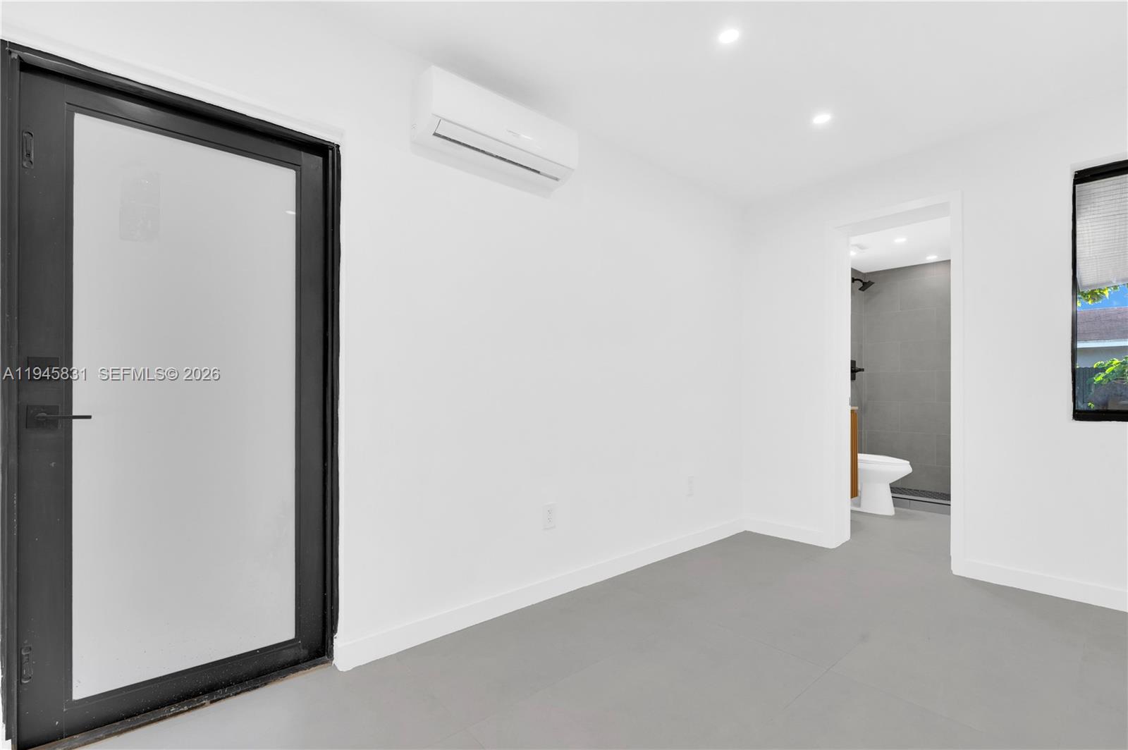 3040 Nw 93rd #D Miami, FL 33147