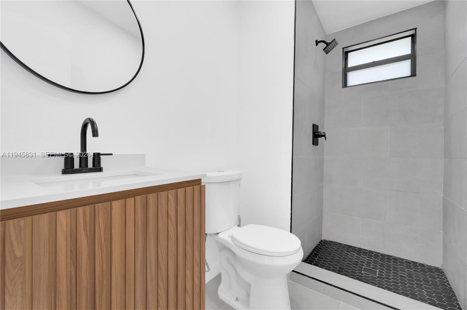 3040 Nw 93rd #D Miami, FL 33147