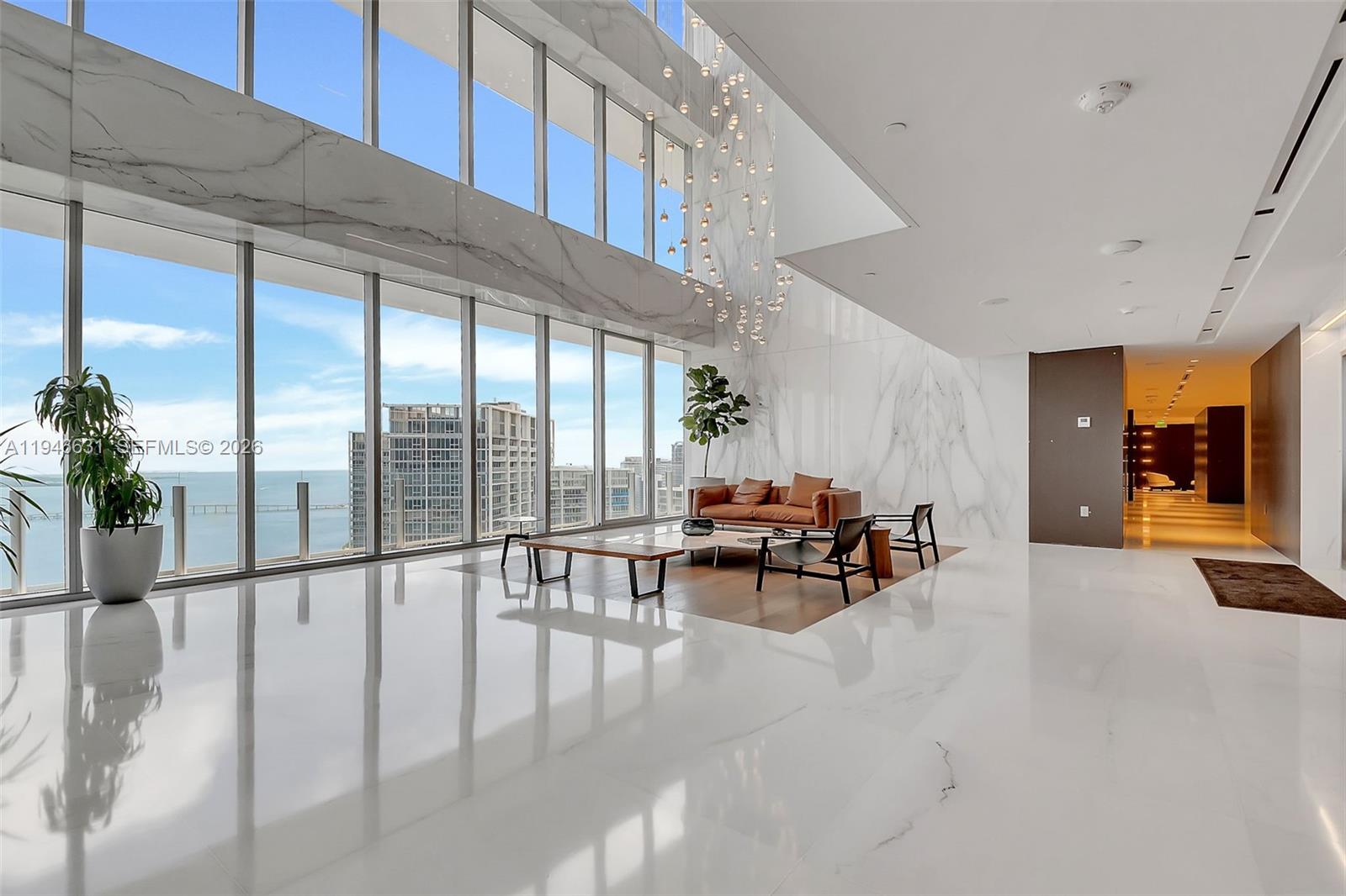 image Aston Martin Residences38