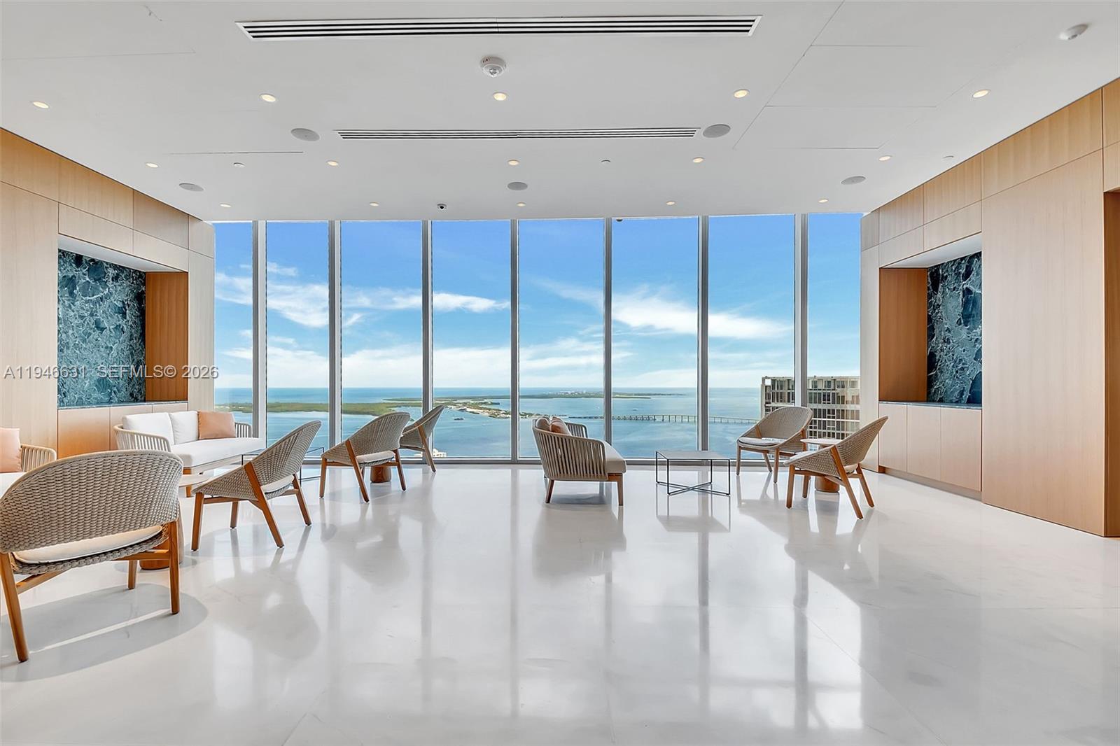 image Aston Martin Residences43