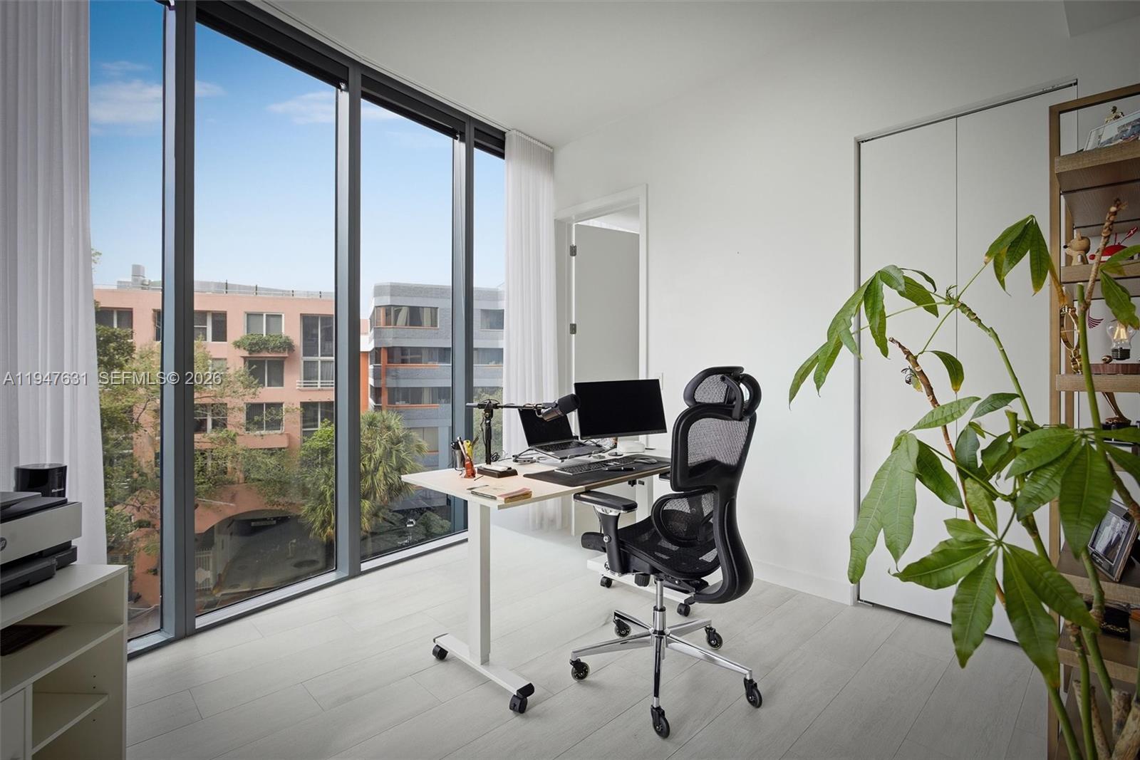 image Park Grove Club Residences10