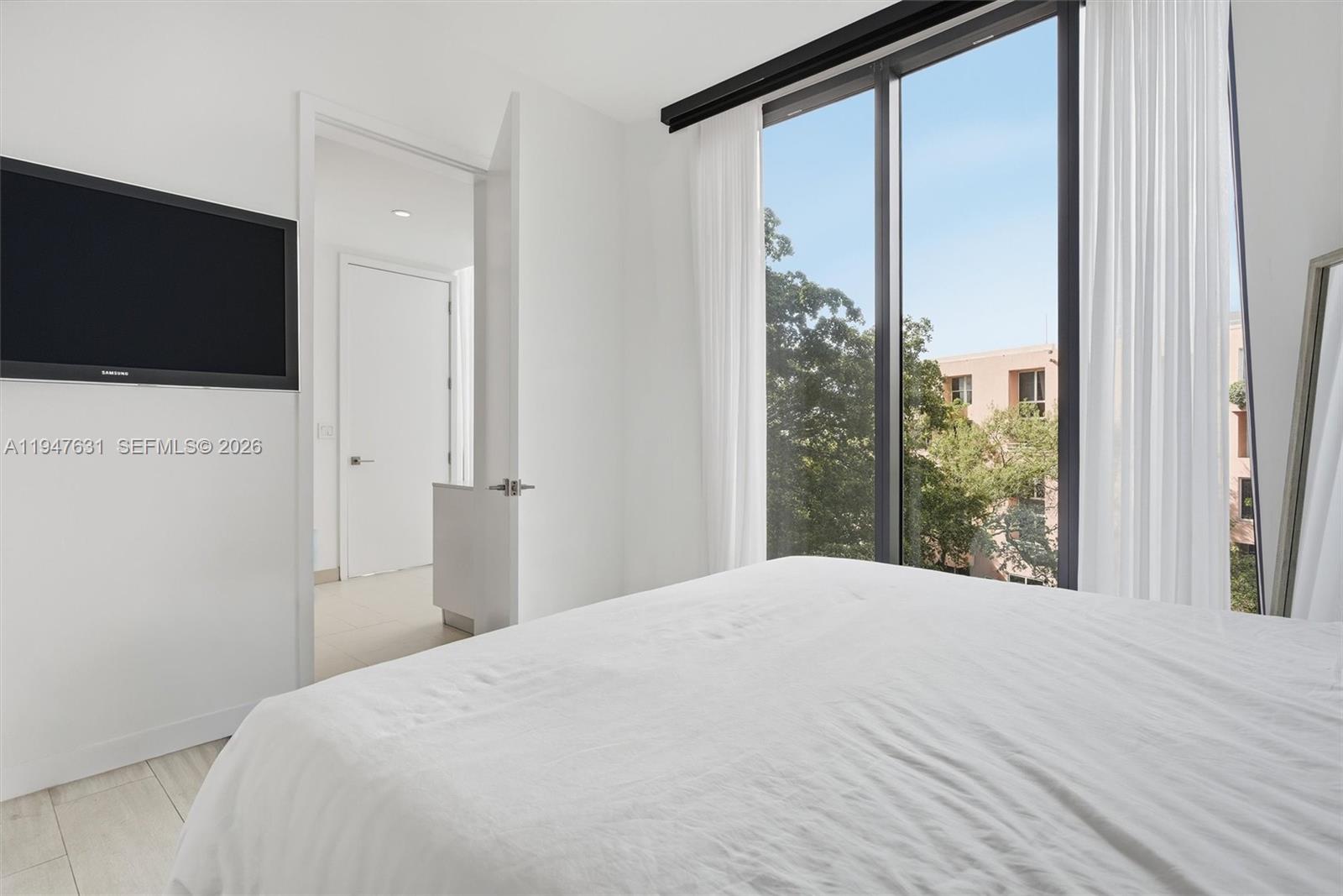 image Park Grove Club Residences11