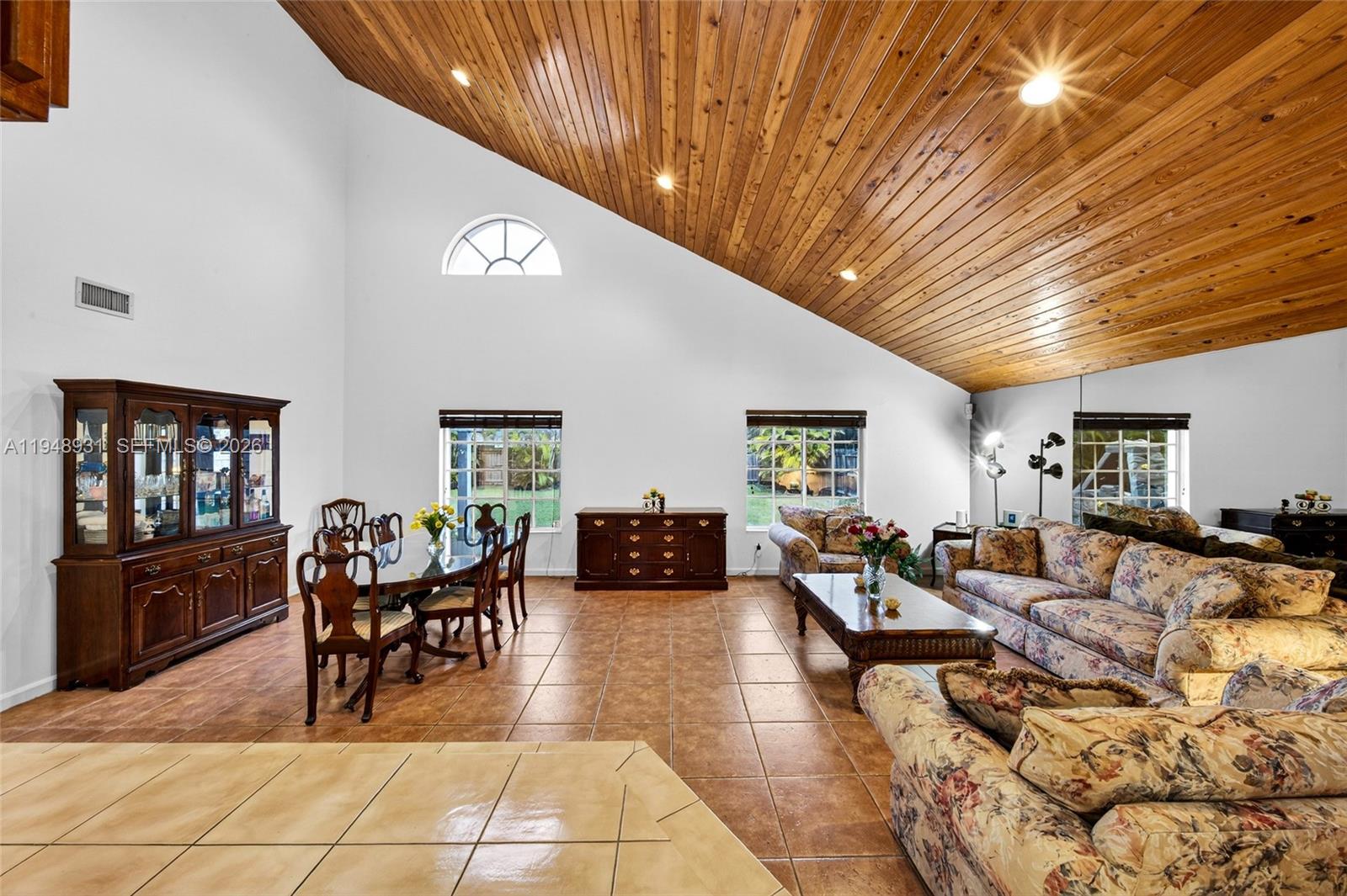 10720 SW 142nd Ave Miami, FL 33186