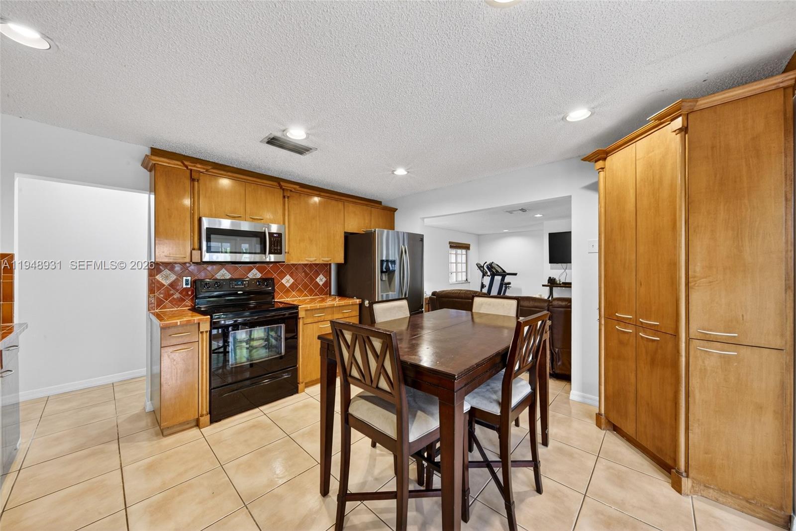 10720 SW 142nd Ave Miami, FL 33186