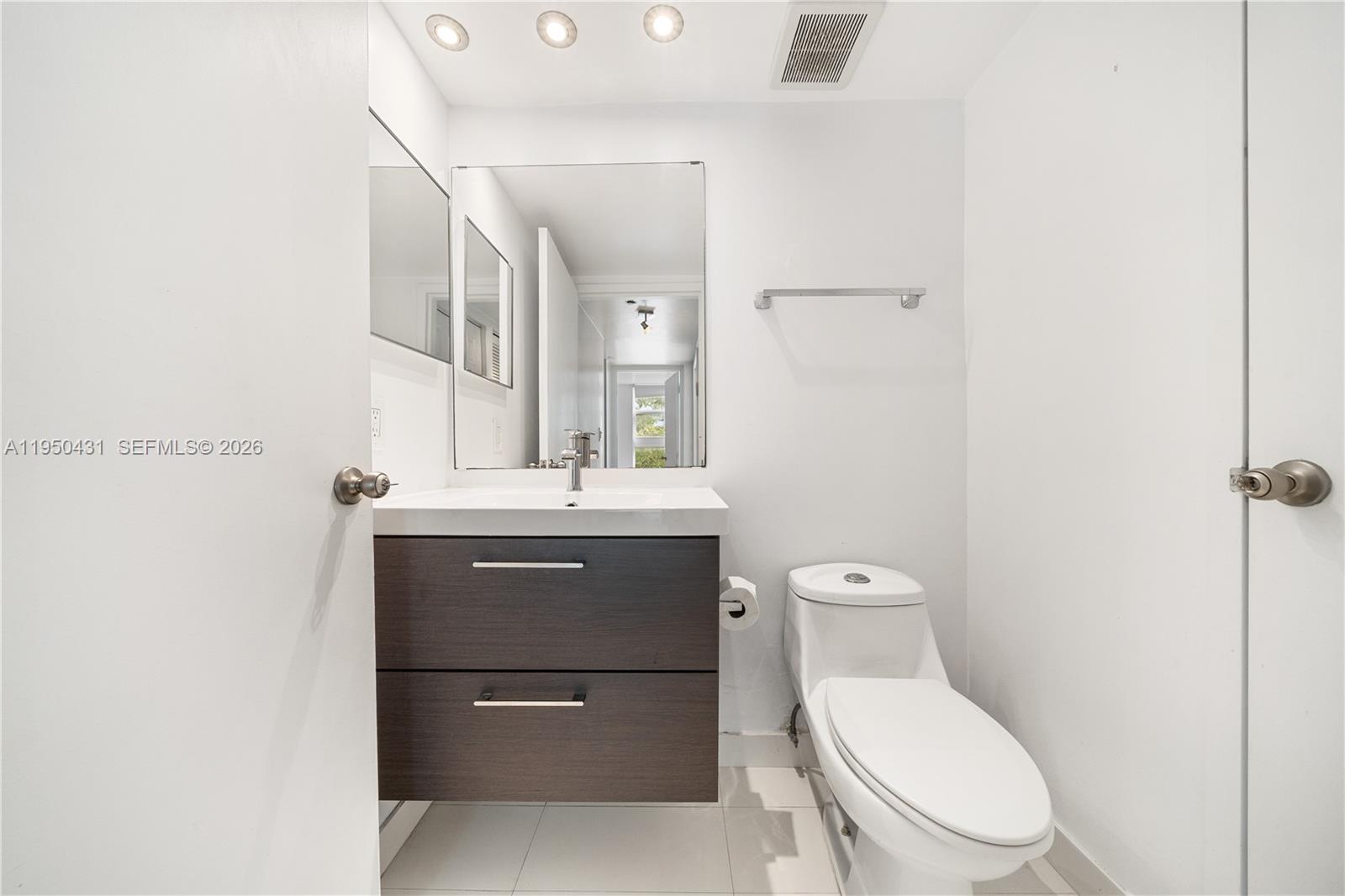 1035 West Ave #305 Miami Beach, FL 33139