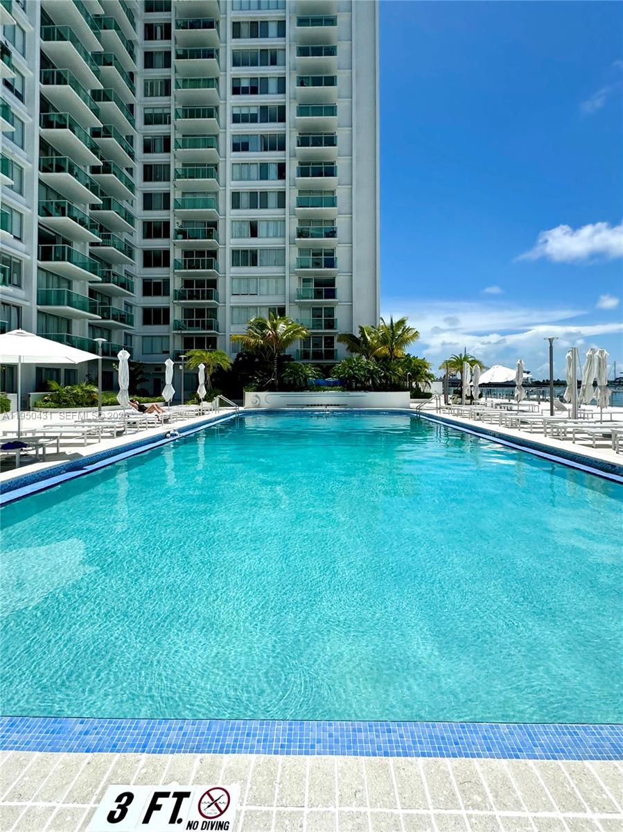 1035 West Ave #305 Miami Beach, FL 33139
