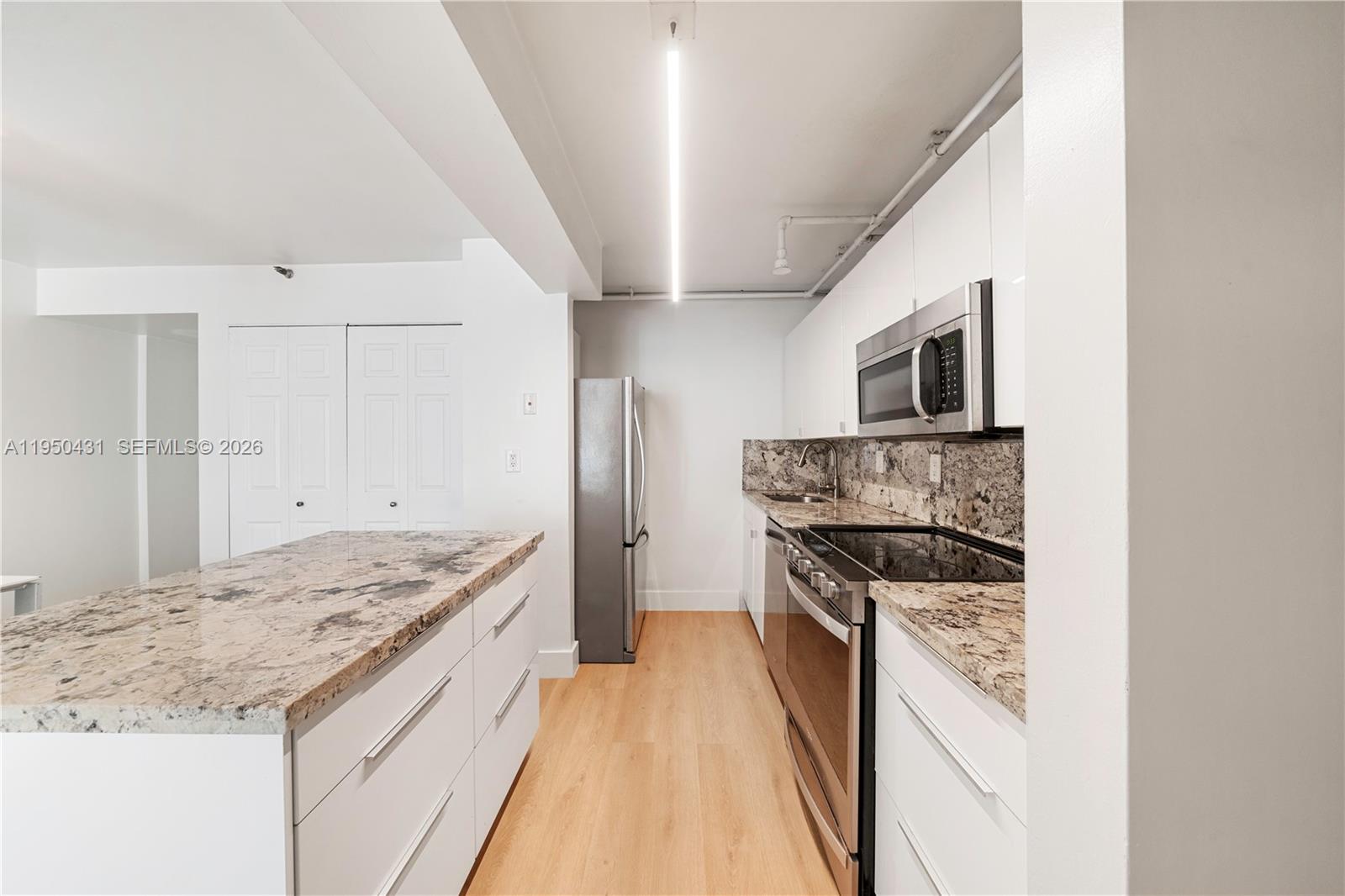 1035 West Ave #305 Miami Beach, FL 33139