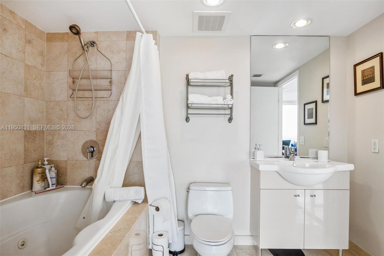 image Beach Club 210