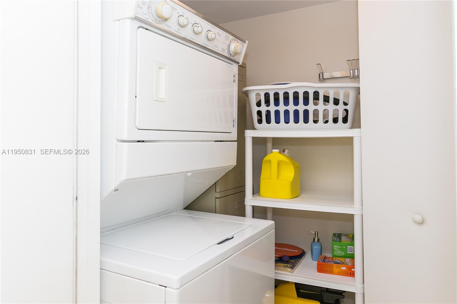 image Beach Club 211