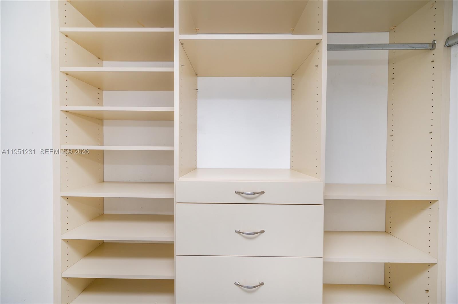 1800 N Bayshore Dr #2503 Miami, FL 33132