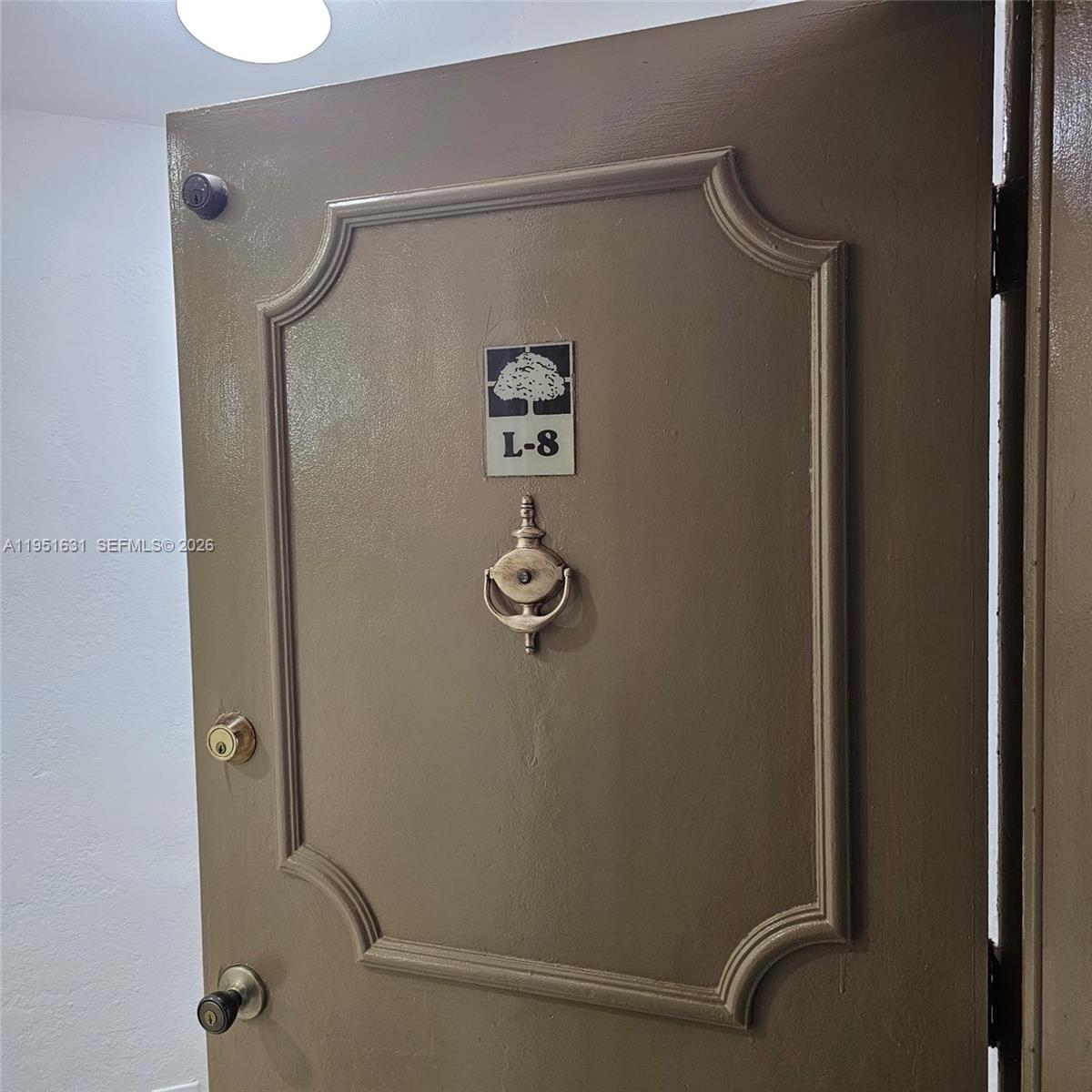 9402 SW 77th Ave #L8 Miami, FL 33156