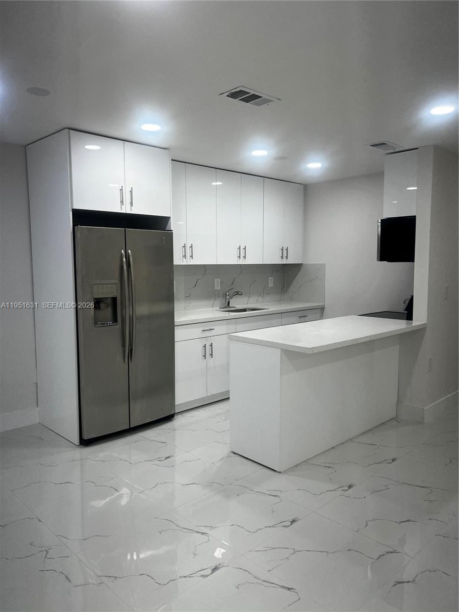 9402 SW 77th Ave #L8 Miami, FL 33156