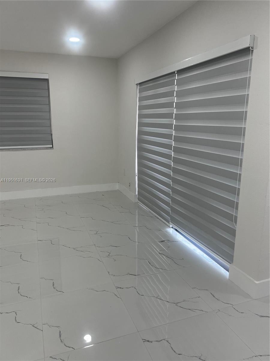 9402 SW 77th Ave #L8 Miami, FL 33156