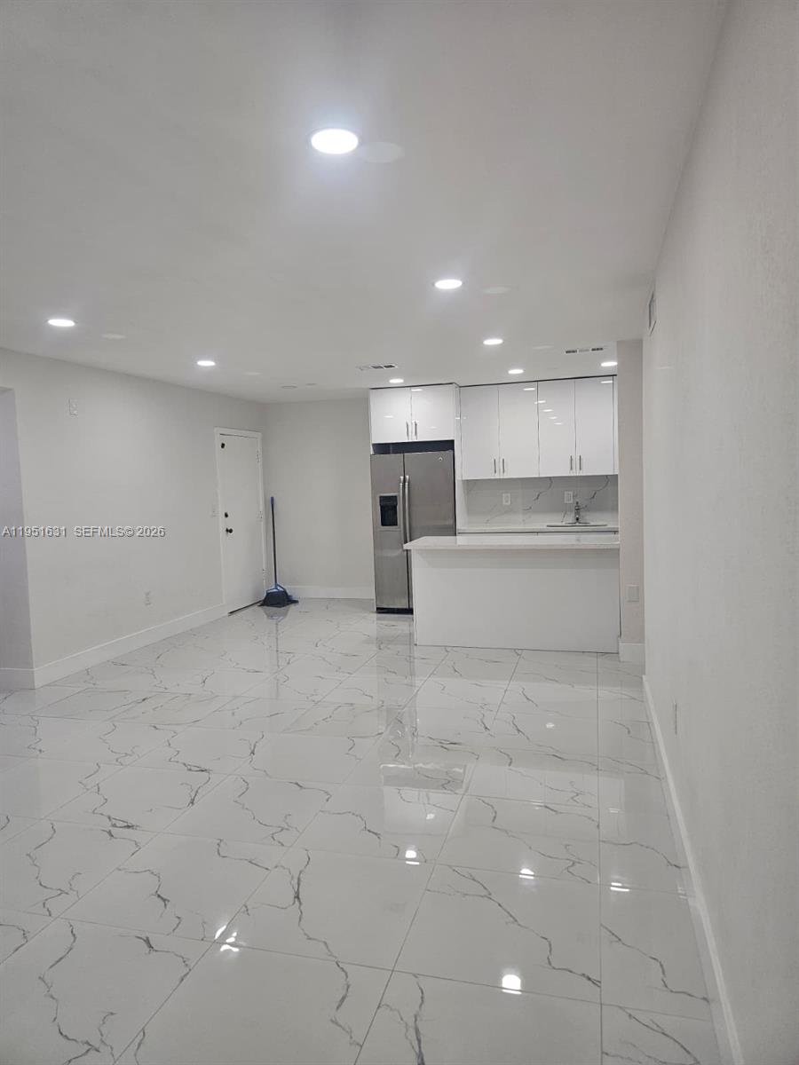 9402 SW 77th Ave #L8 Miami, FL 33156