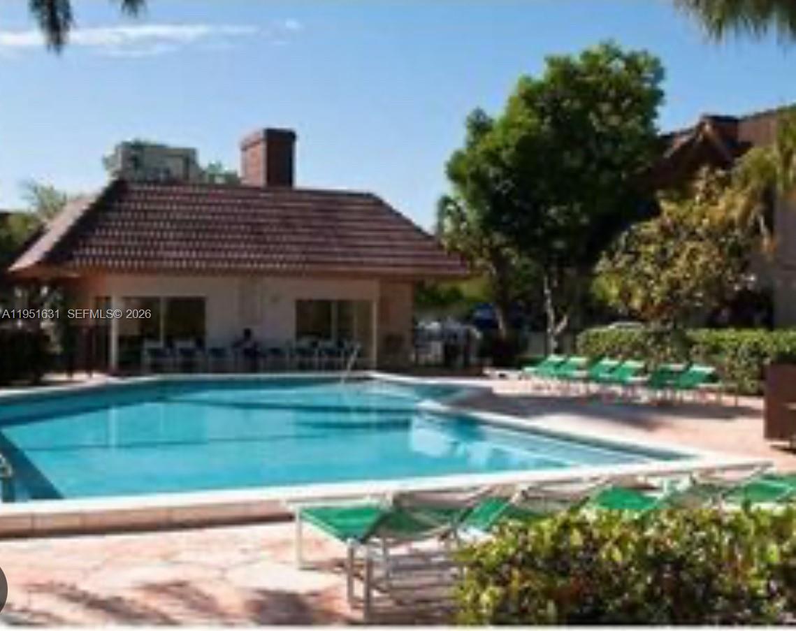 9402 SW 77th Ave #L8 Miami, FL 33156