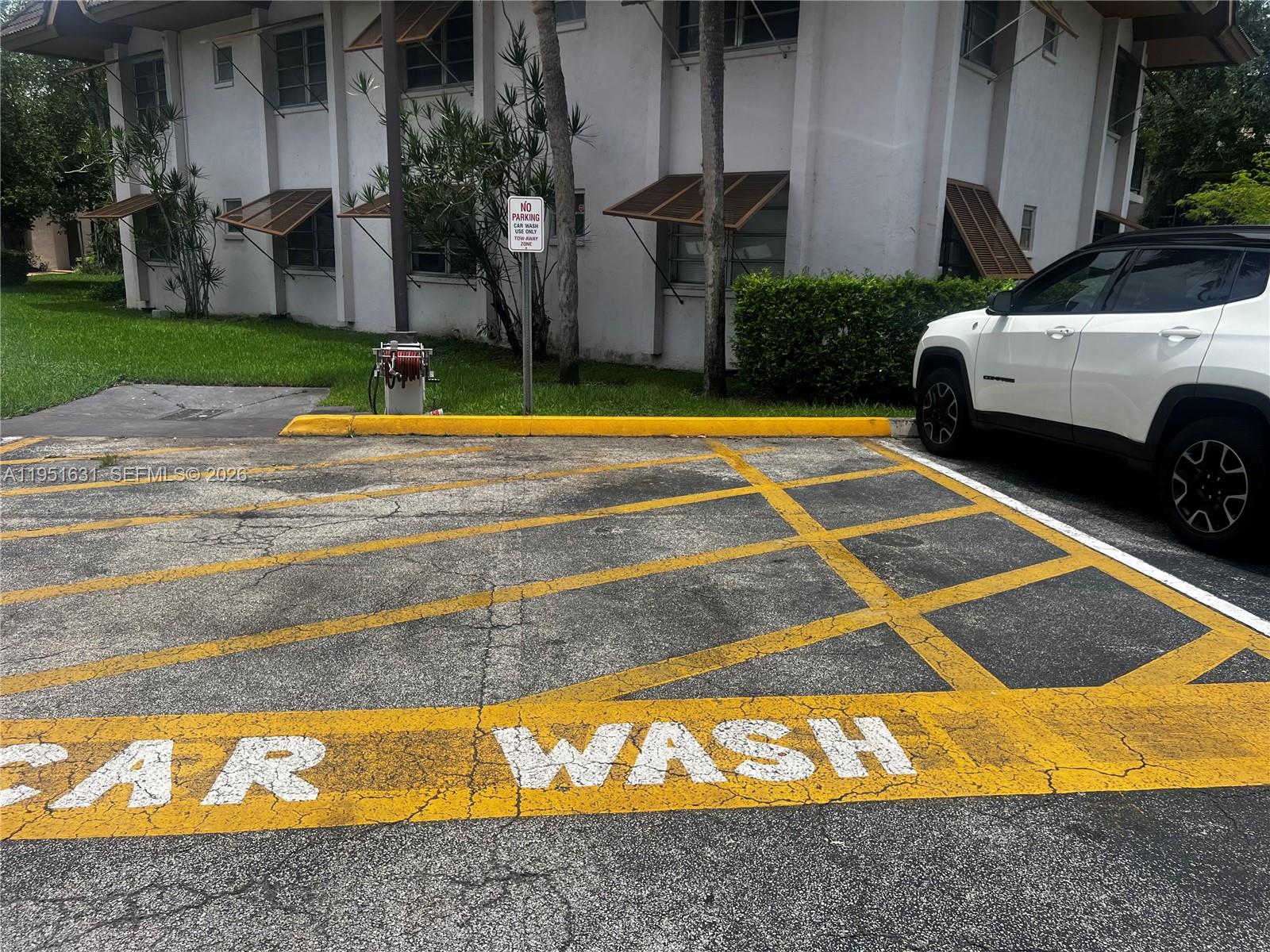 9402 SW 77th Ave #L8 Miami, FL 33156