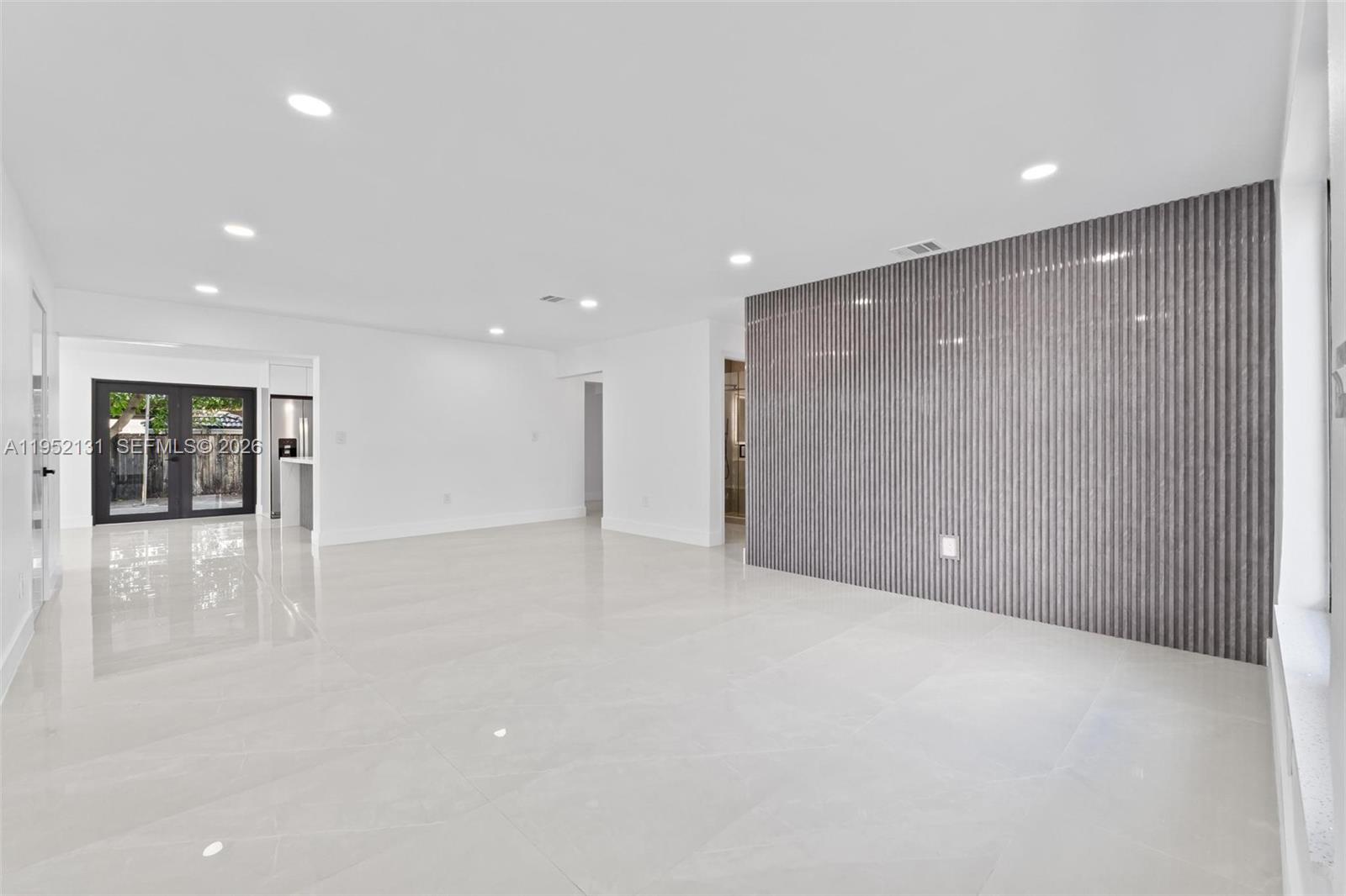 6950 W 10th Ave Hialeah, FL 33014