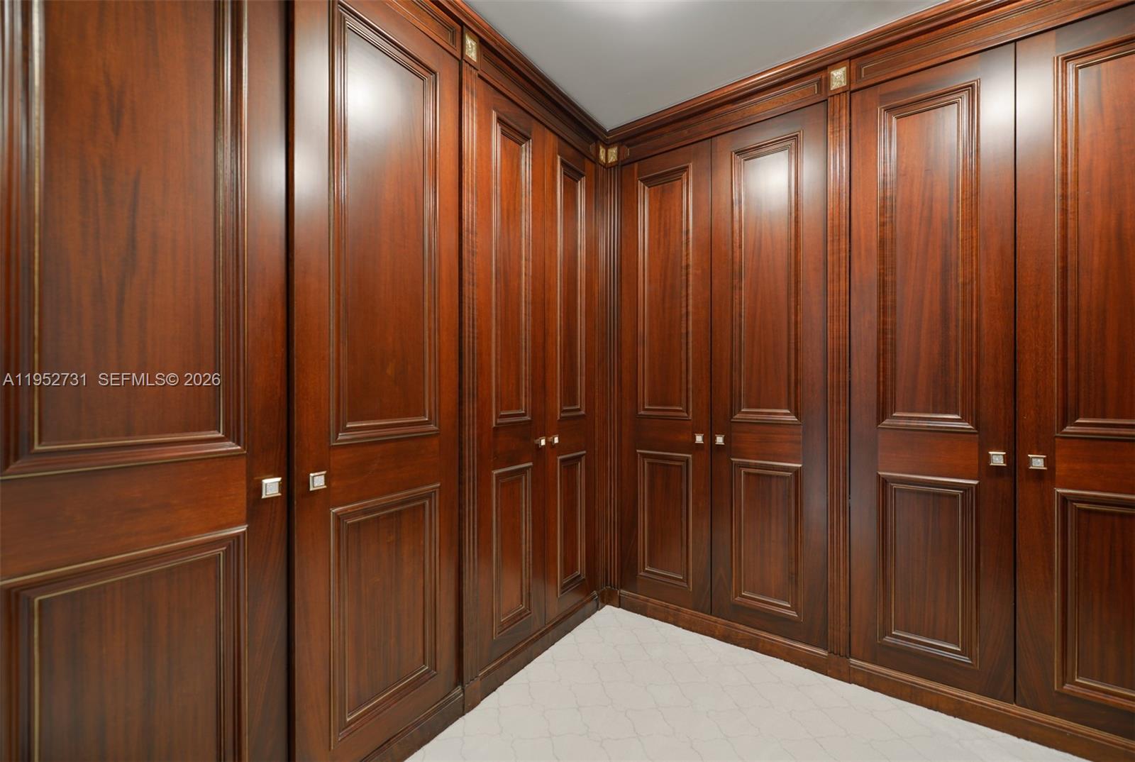 2800 Island Blvd #PH05 Aventura, FL 33160