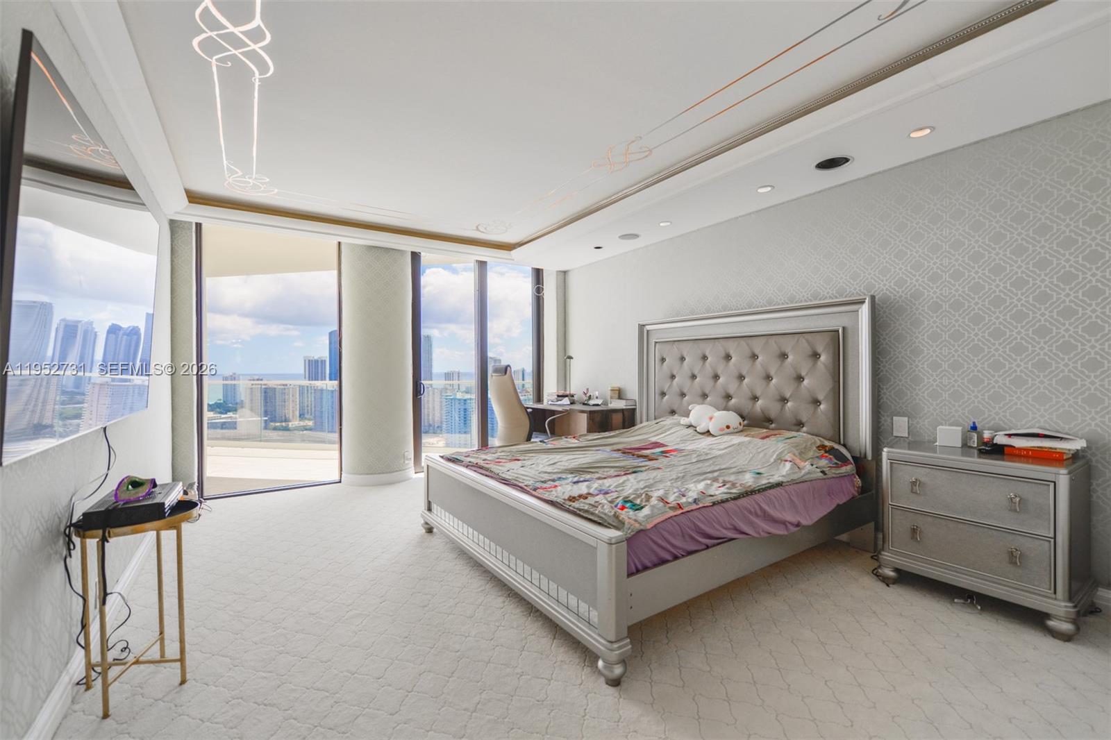 2800 Island Blvd #PH05 Aventura, FL 33160