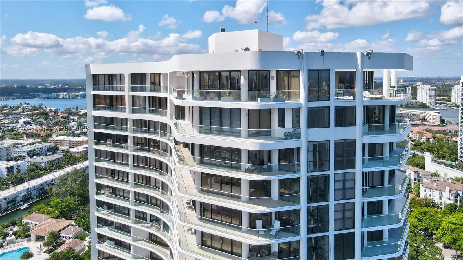 2800 Island Blvd #PH05 Aventura, FL 33160