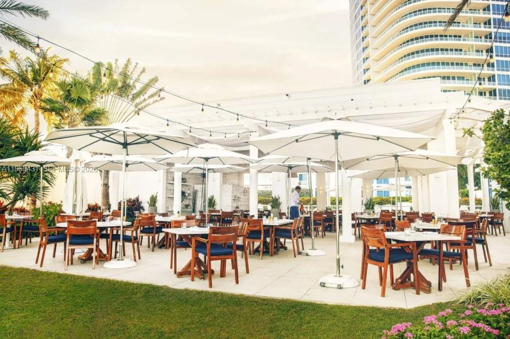 image Continuum South Beach North Tower38