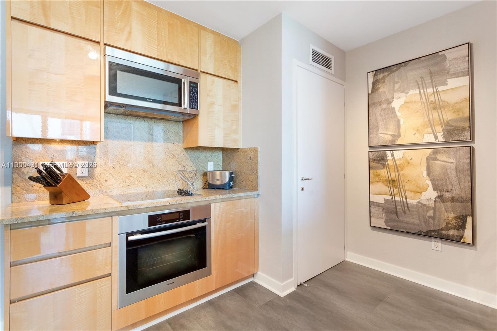 image Continuum South Beach North Tower4