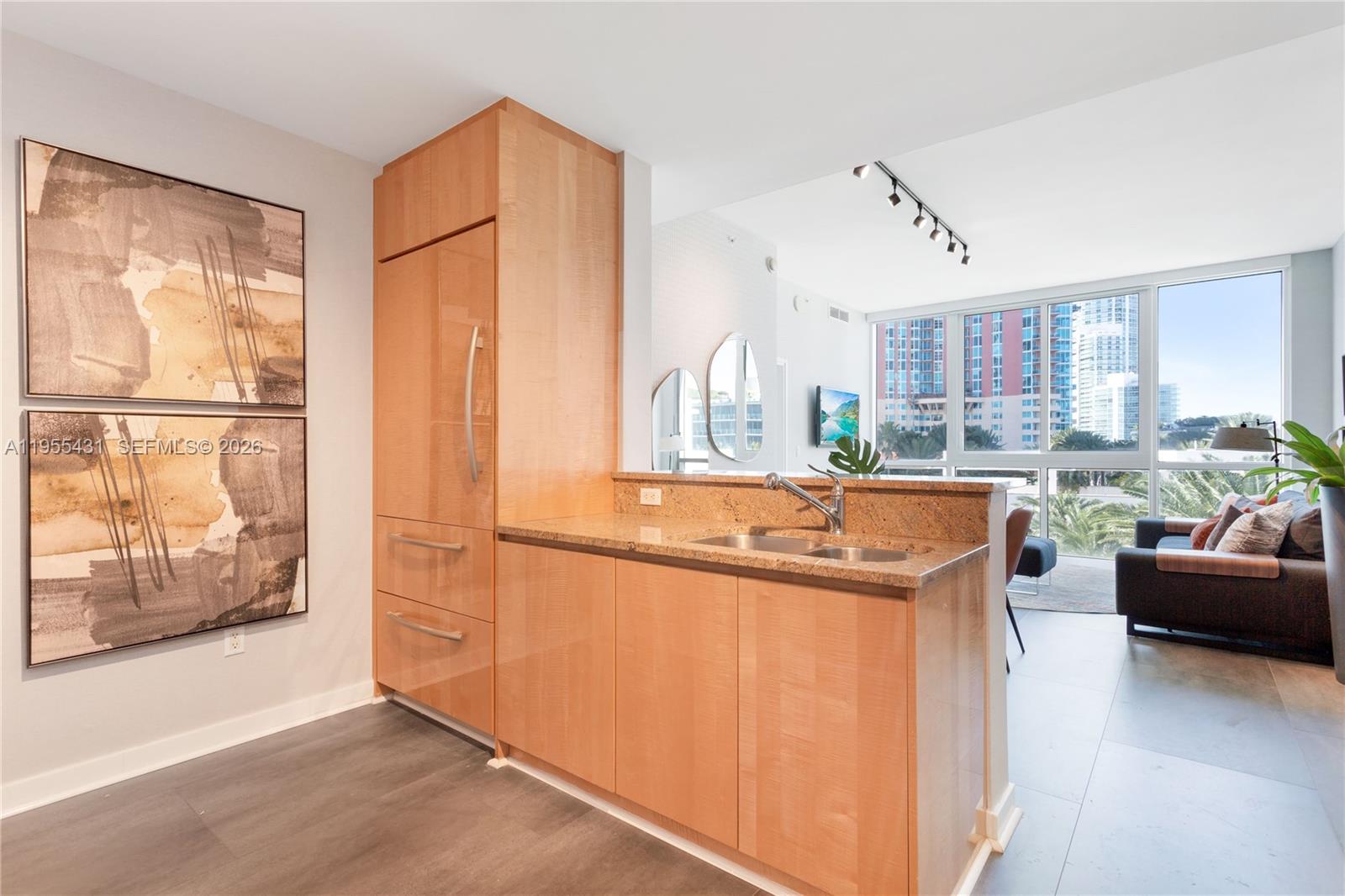 image Continuum South Beach North Tower5