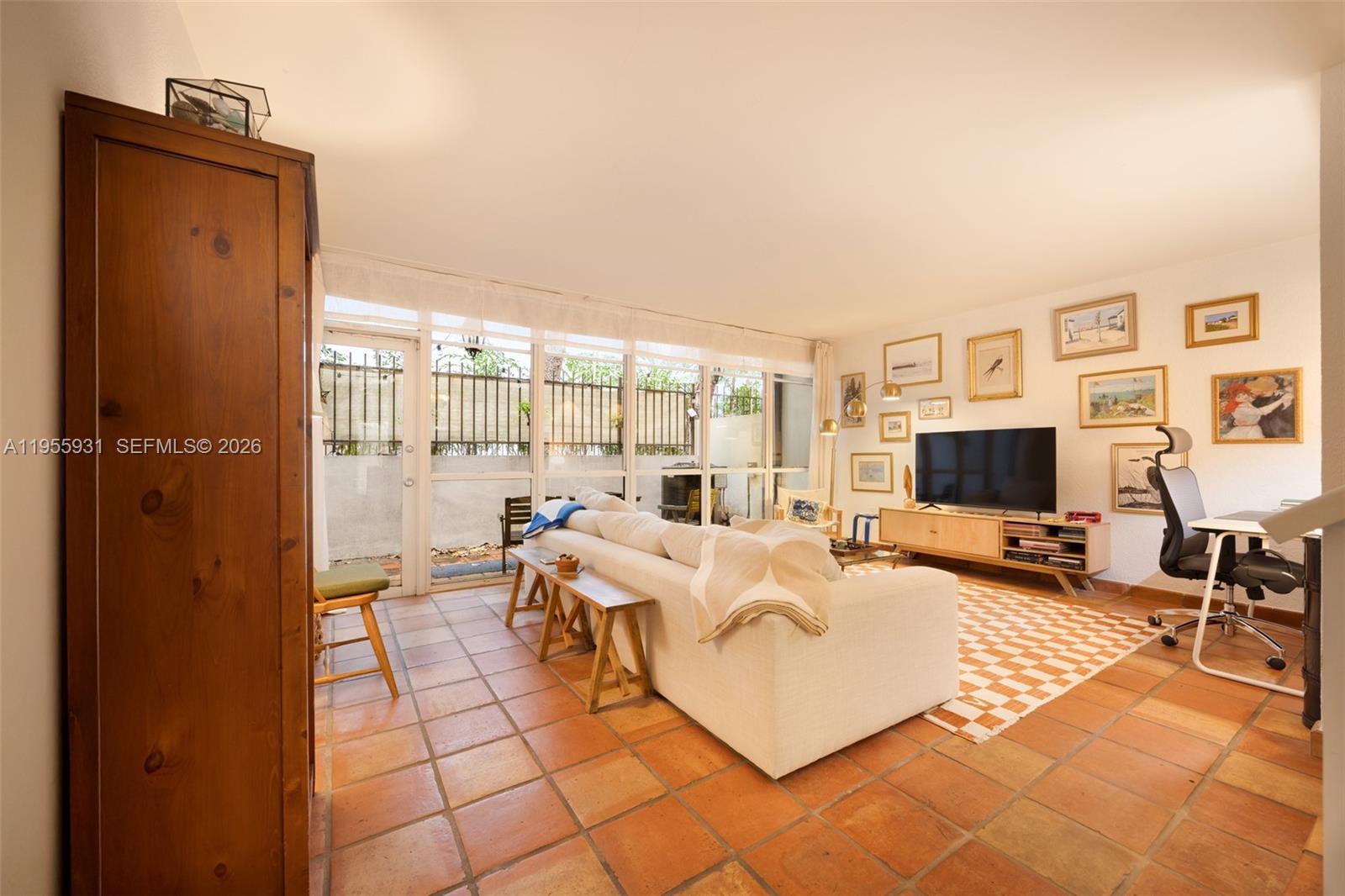 2666 Tigertail Ave #111 Coconut Grove, FL 33133