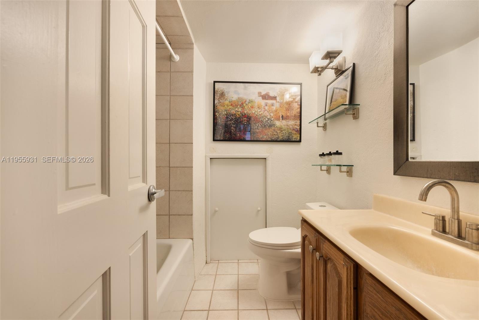 2666 Tigertail Ave #111 Coconut Grove, FL 33133