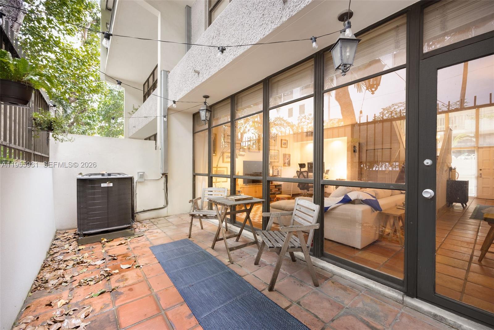 2666 Tigertail Ave #111 Coconut Grove, FL 33133