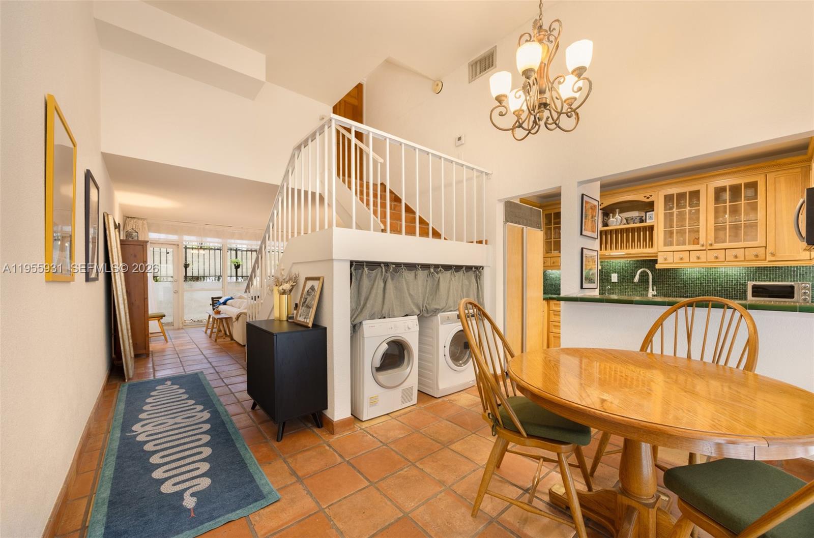 2666 Tigertail Ave #111 Coconut Grove, FL 33133