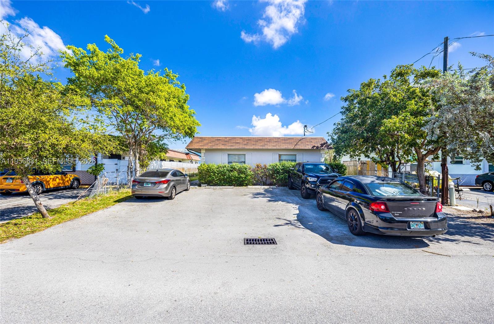 240 SE 9th Ave Pompano Beach, FL 33060