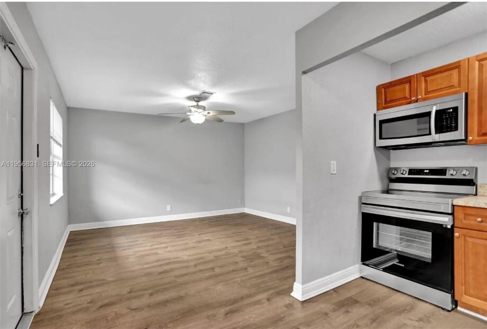 240 SE 9th Ave Pompano Beach, FL 33060