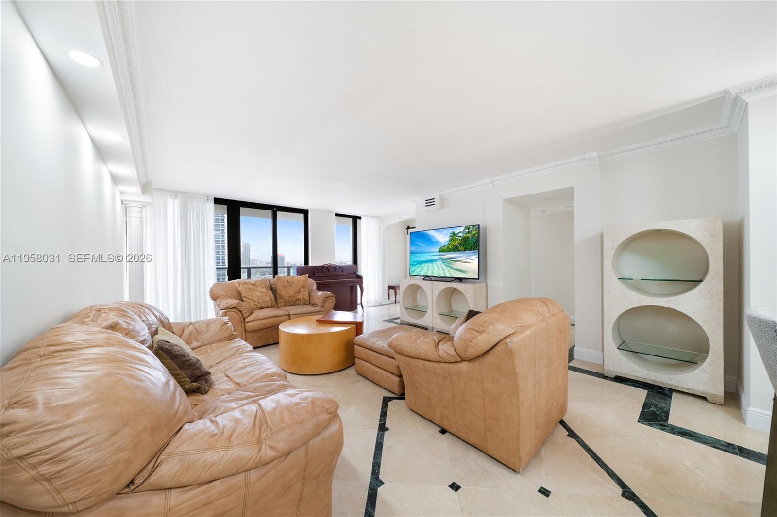 2301 S Ocean Dr #2507 Hollywood, FL 33019