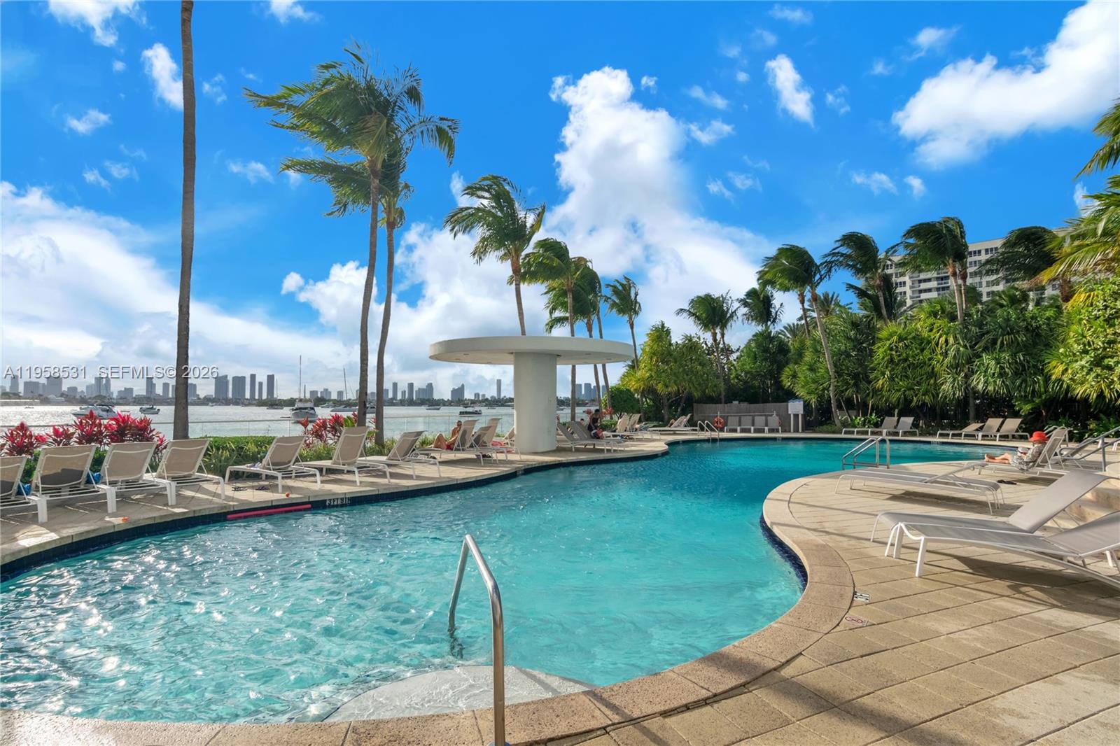 image The Waverly at South Beach11