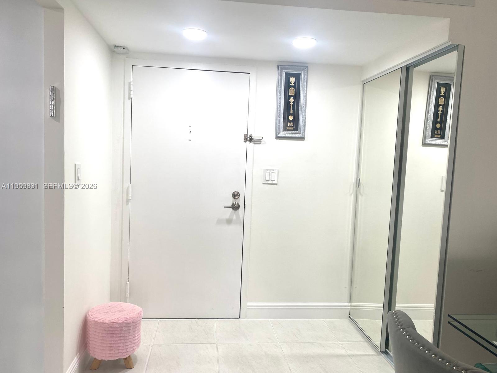 image Winston Towers 60013