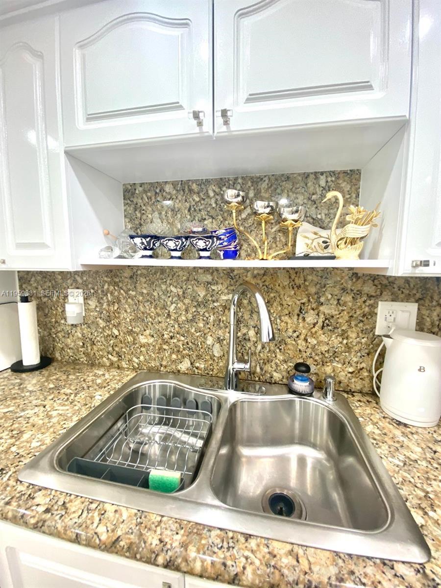 image Winston Towers 60019