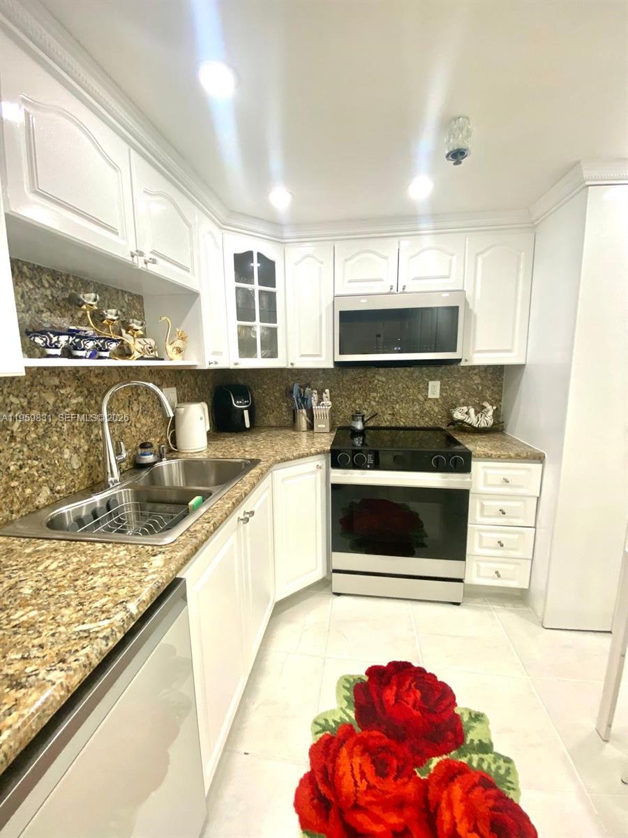 image Winston Towers 60023