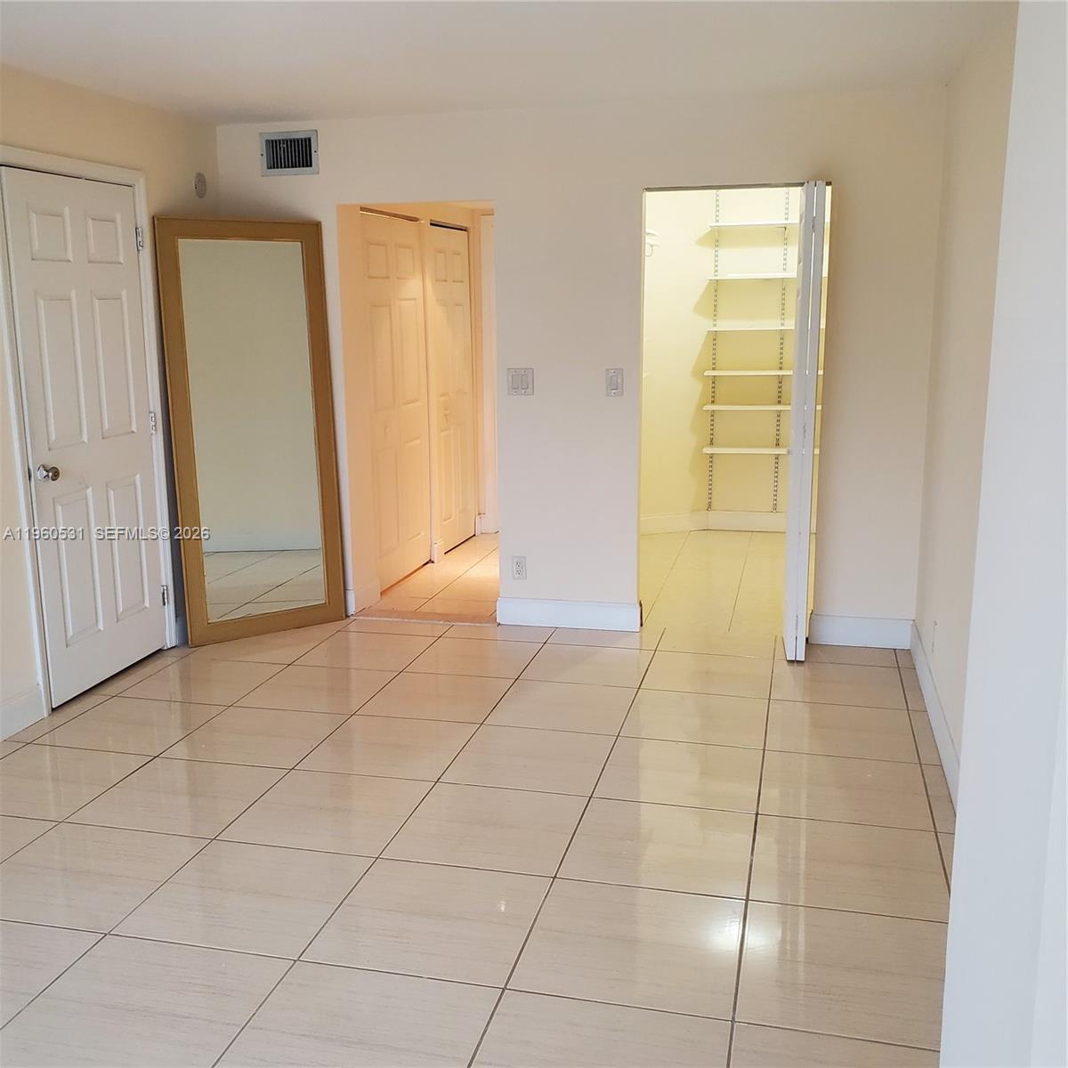 800 Parkview Dr #416 Hallandale Beach, FL 33009