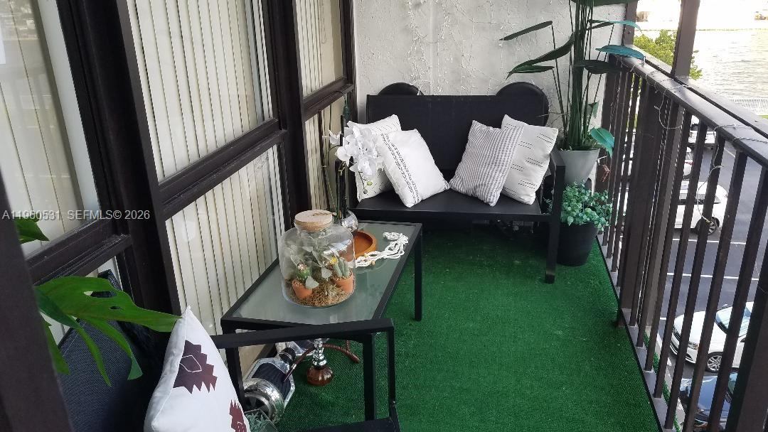 800 Parkview Dr #416 Hallandale Beach, FL 33009